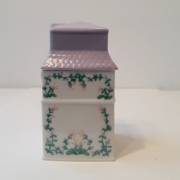 v i n t a g e :: 1989 The Lenox Spice Village  | MARJORAM House - Picture 10 of 11